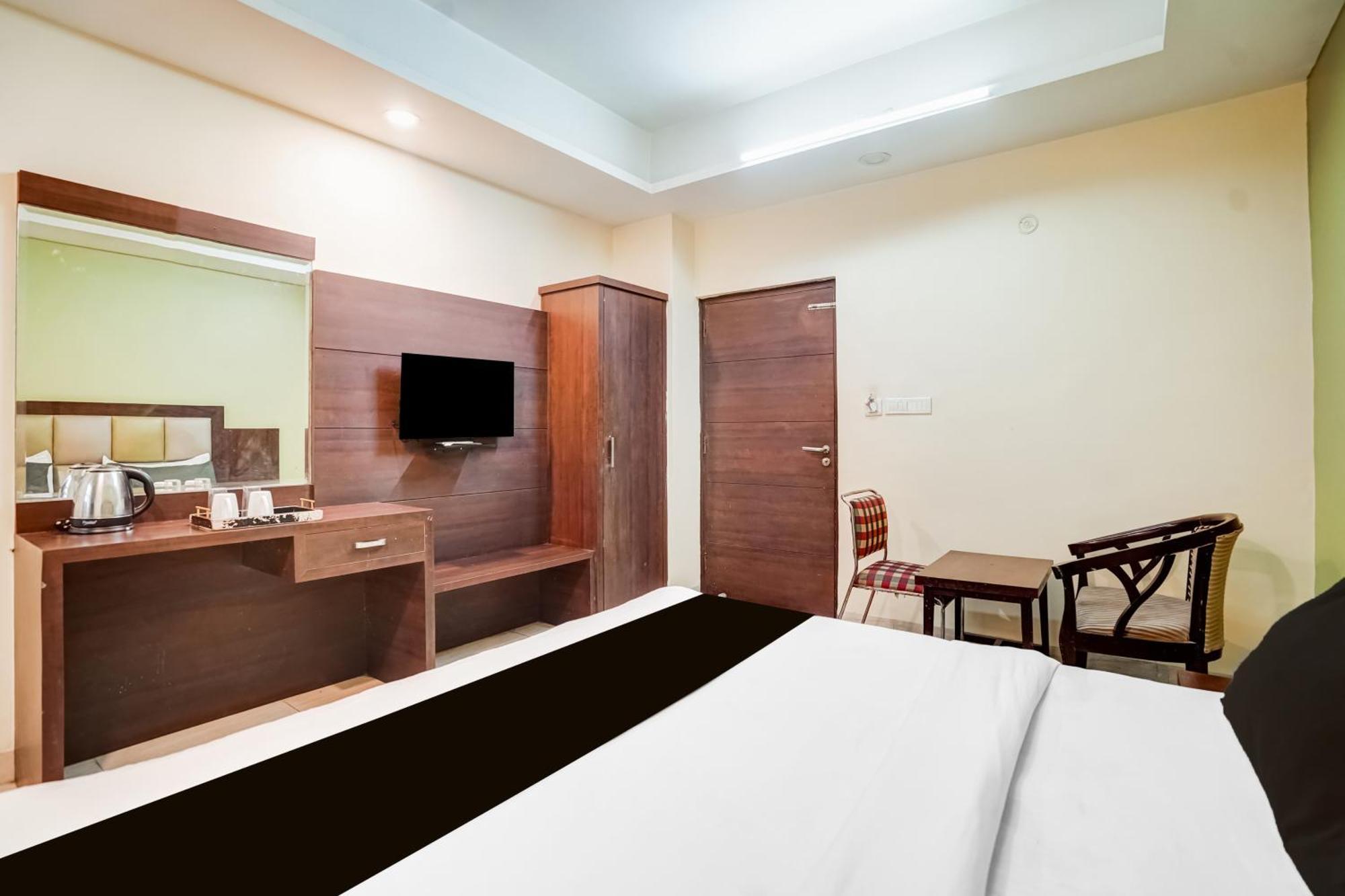 Super Townhouse Sikar Road Jaipur Formerly Hotel Aroma Inn エクステリア 写真