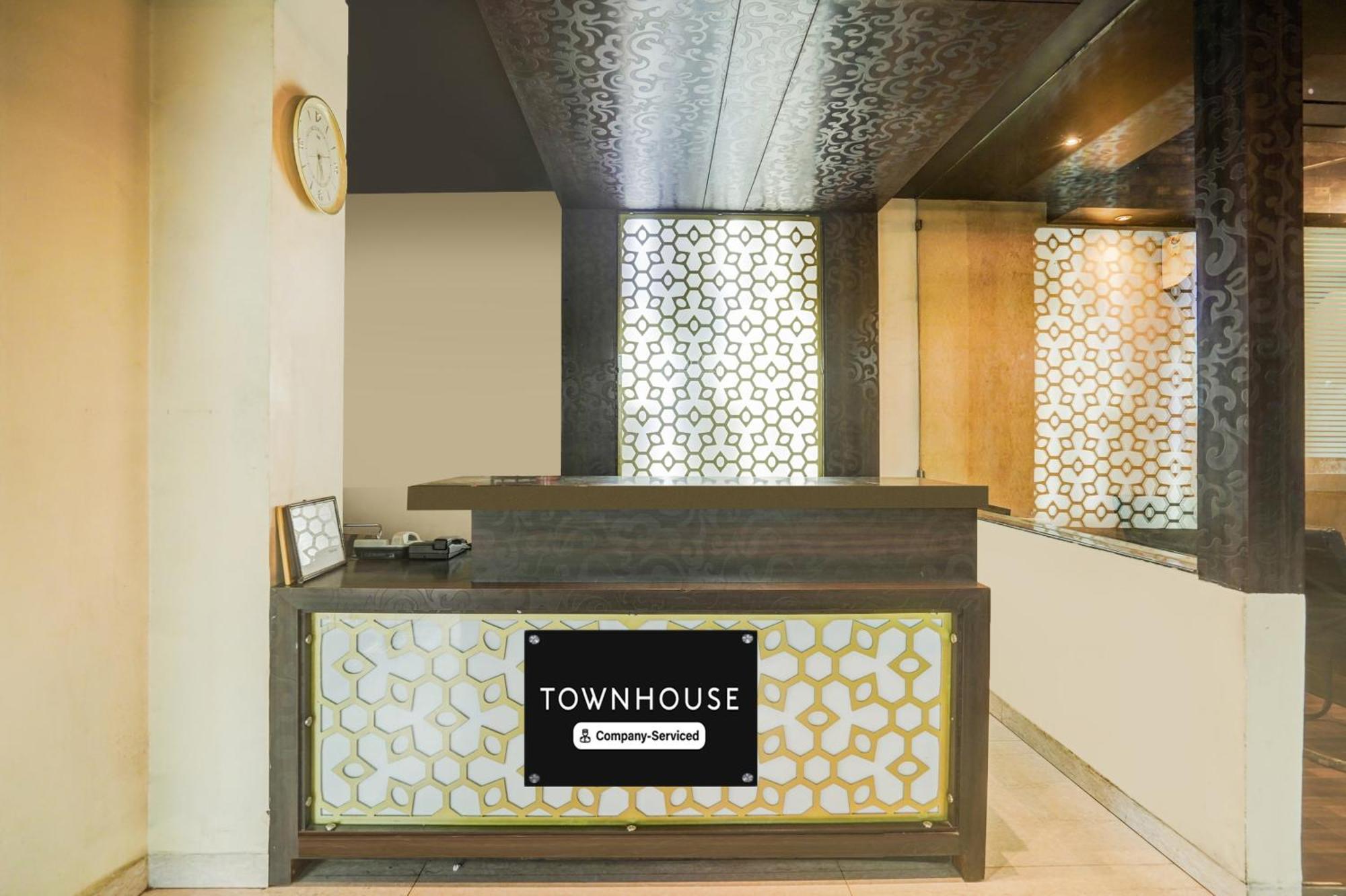 Super Townhouse Sikar Road Jaipur Formerly Hotel Aroma Inn エクステリア 写真